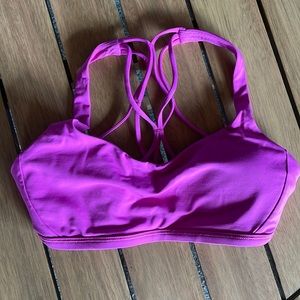 magenta lululemon sports bra!